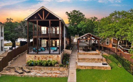 House in Chico, Texas, United States 1