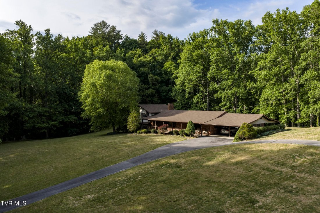 House in Erwin, Tennessee, United States 2 - 18052723