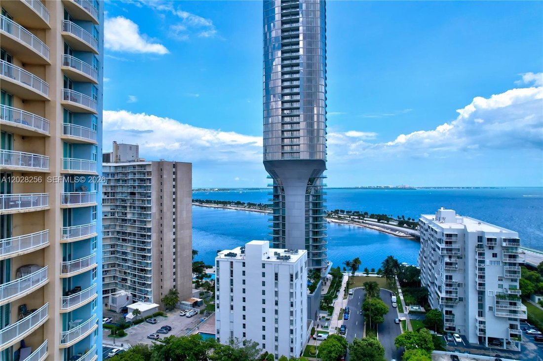 Condo in Miami, Florida, United States 5 - 18053332