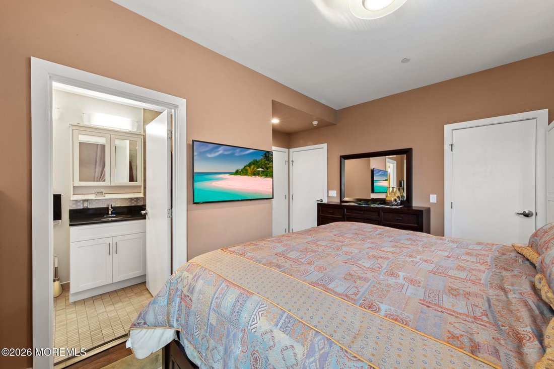 Condo in Asbury Park, New Jersey, United States 4 - 18052851
