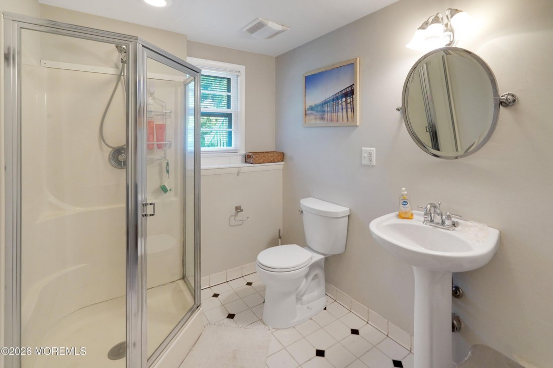 House in Neptune Township, New Jersey, United States 5 - 18041597