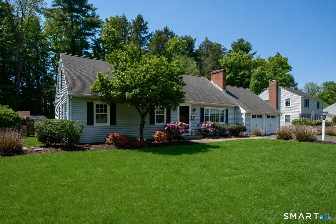 House in Simsbury, Connecticut, United States 2 - 18053296