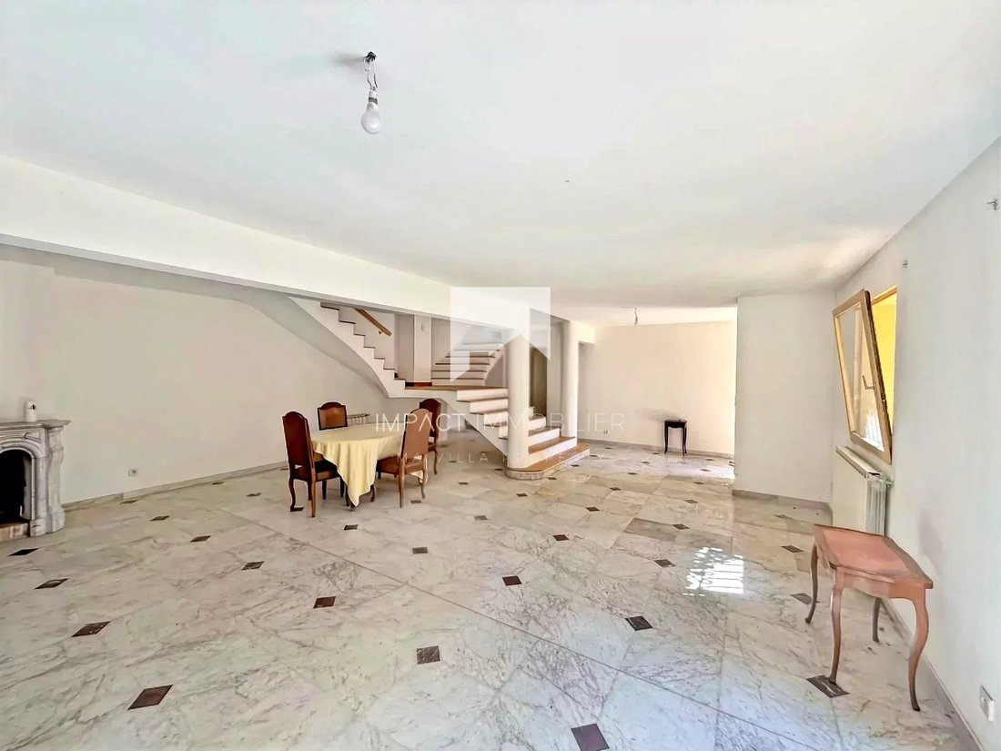 House in La Crau, Provence-Alpes-Côte d'Azur, France 1 - 18027362