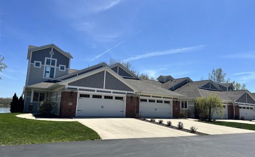 Condo in Ashwaubenon, Wisconsin, United States 1