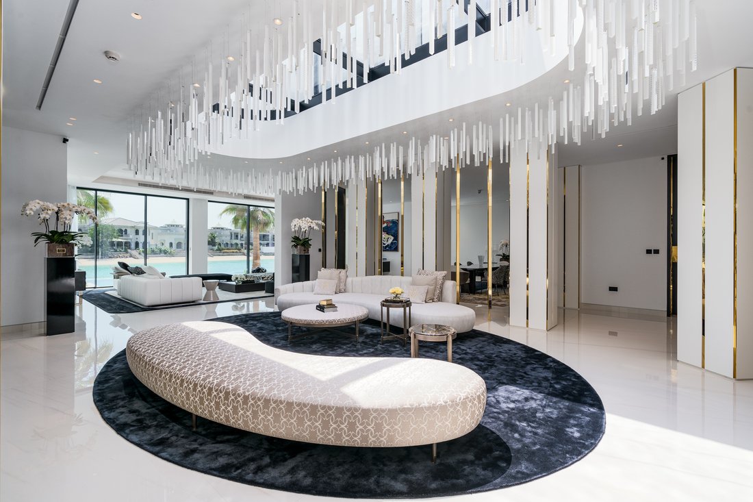 Villa in Dubai, United Arab Emirates 2 - 18053247