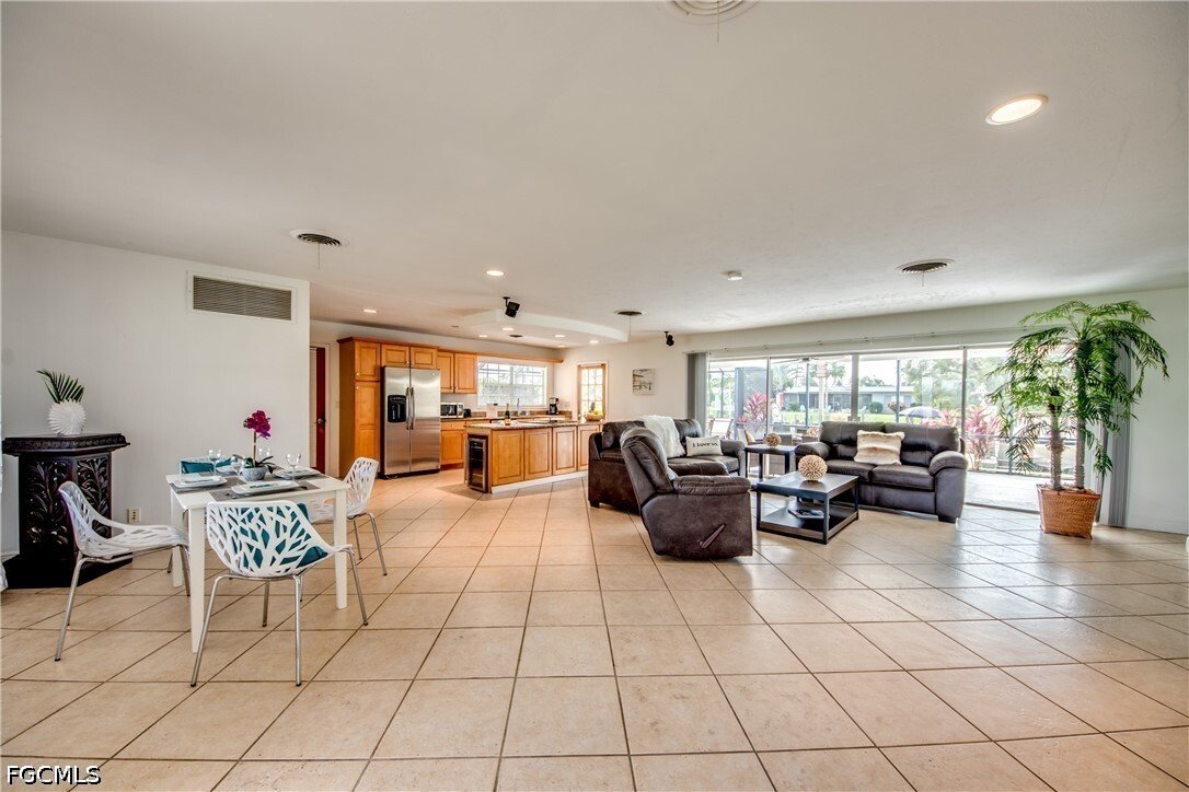 House in Cape Coral, Florida, United States 4 - 18052926