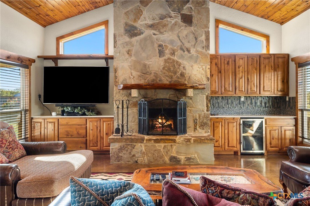 House in Seguin, Texas, United States 5 - 18053088