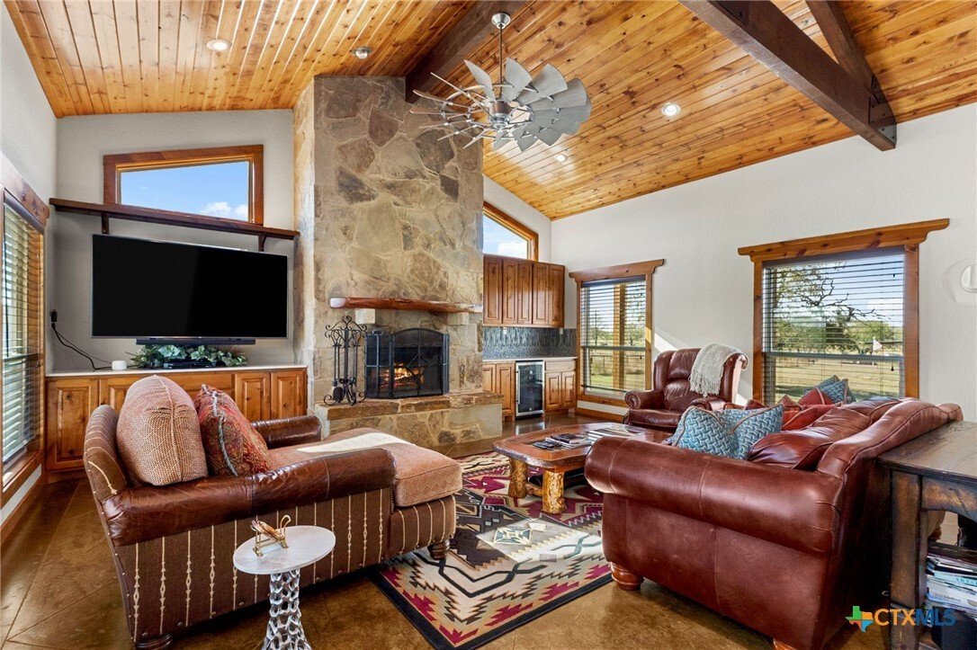 House in Seguin, Texas, United States 4 - 18053088