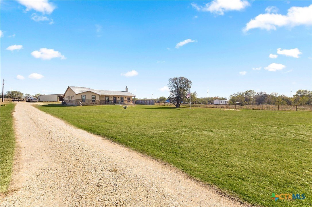 House in Seguin, Texas, United States 3 - 18053088