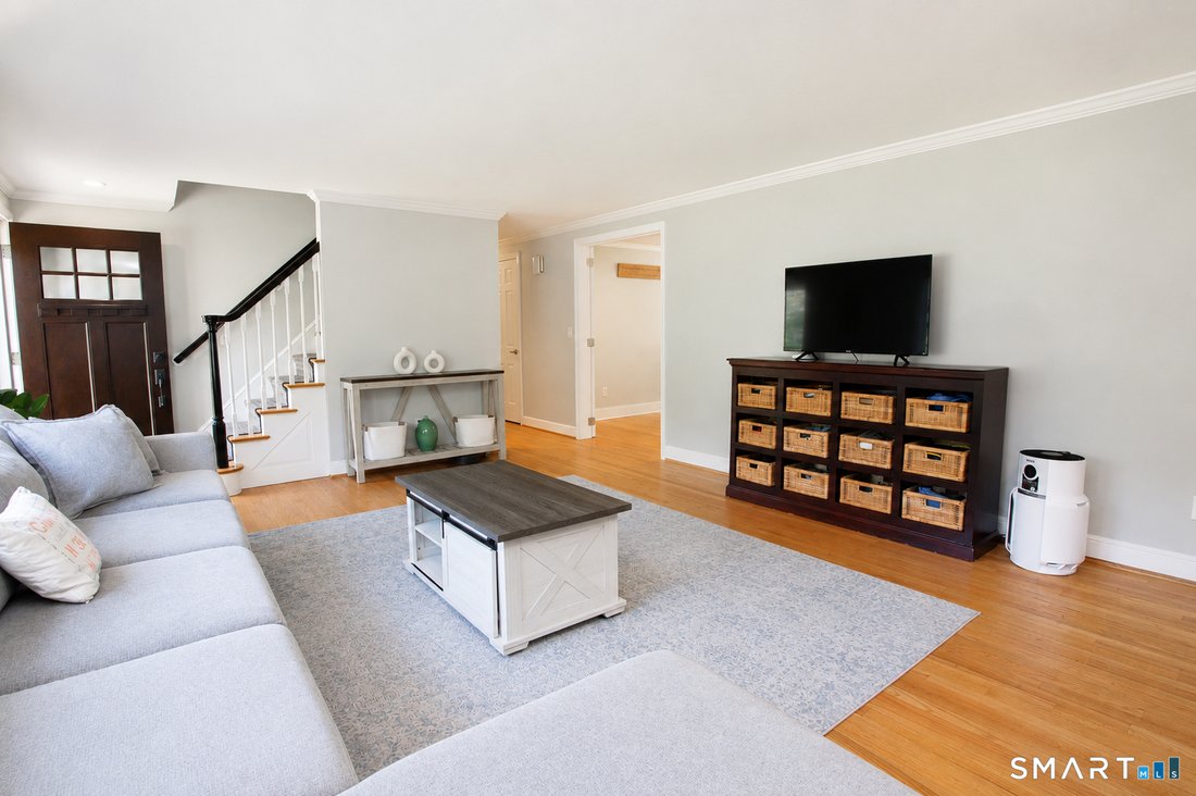 House in Simsbury, Connecticut, United States 4 - 18053296