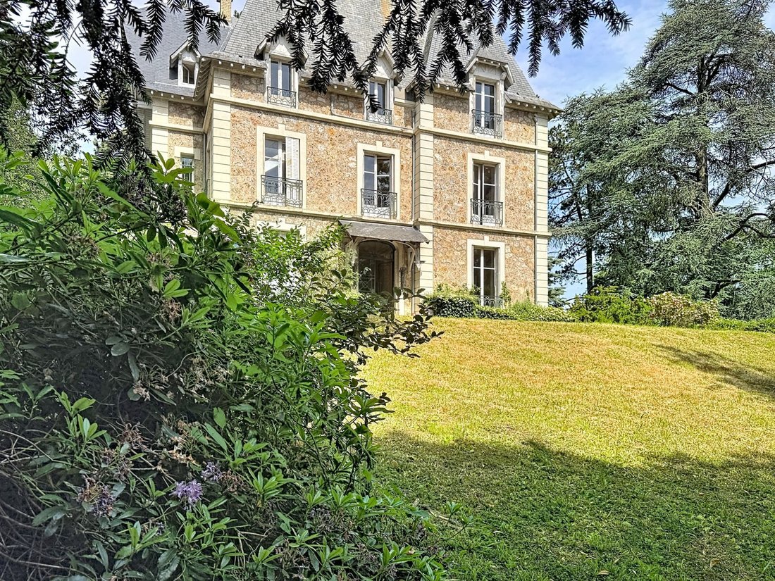House in Centre Ville, Rueil-Malmaison, France 1 - 18052980