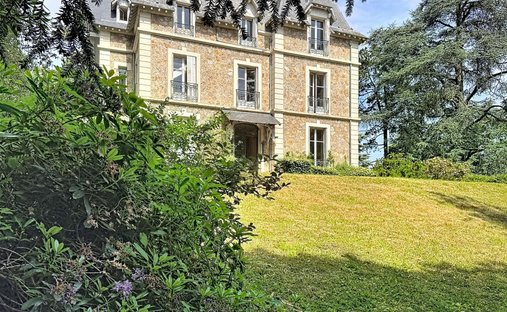 House in Rueil-Malmaison, Île-de-France, France 1