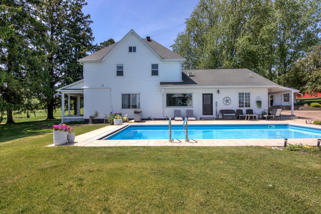 House in Augusta, Wisconsin, United States 3 - 18053146