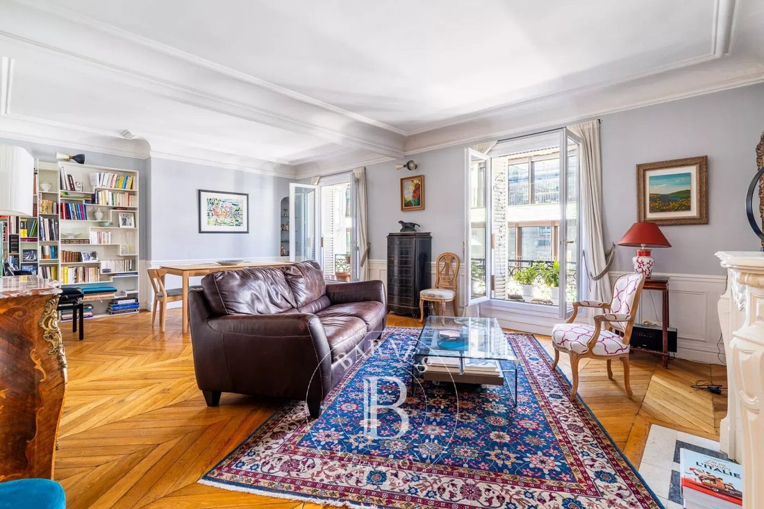 Apartment in Chaillot, Paris 16e Arrondissement, Paris 1 - 18053163