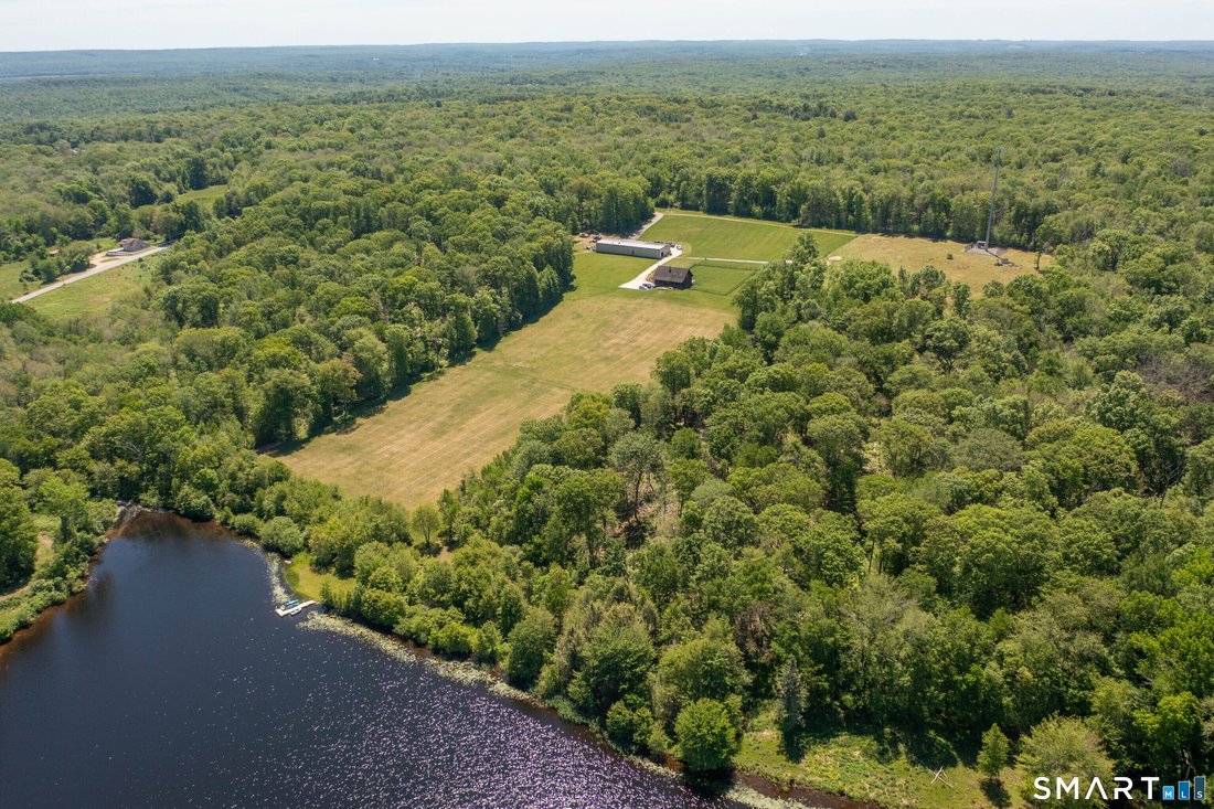 House in Canterbury, Connecticut, United States 3 - 18052817