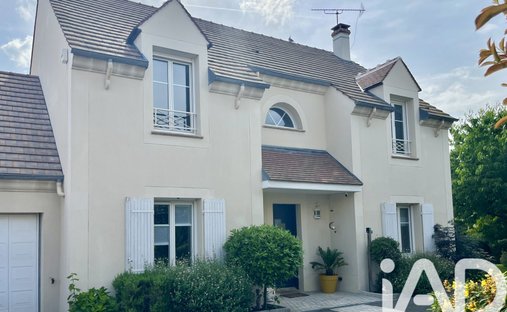 House in Le Bois du Luat, Eaubonne, France 1