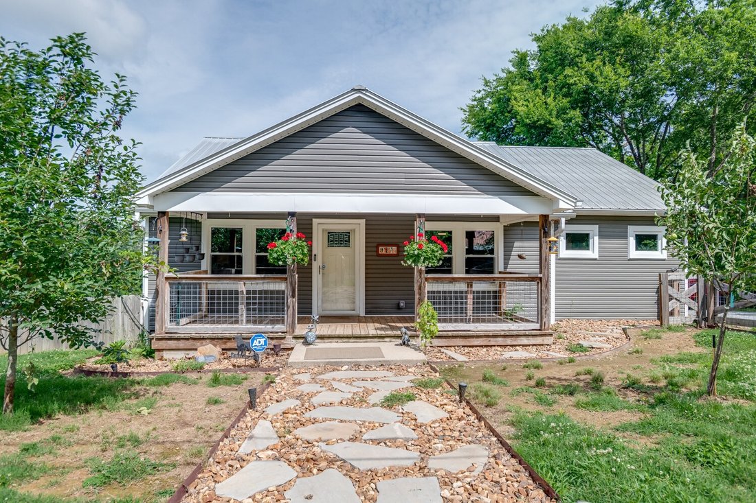 House in Bon Aqua, Tennessee, United States 1 - 18053471