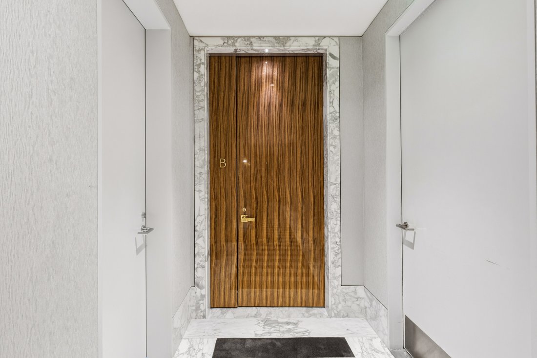 Condo in San Francisco, California, United States 3 - 18053796