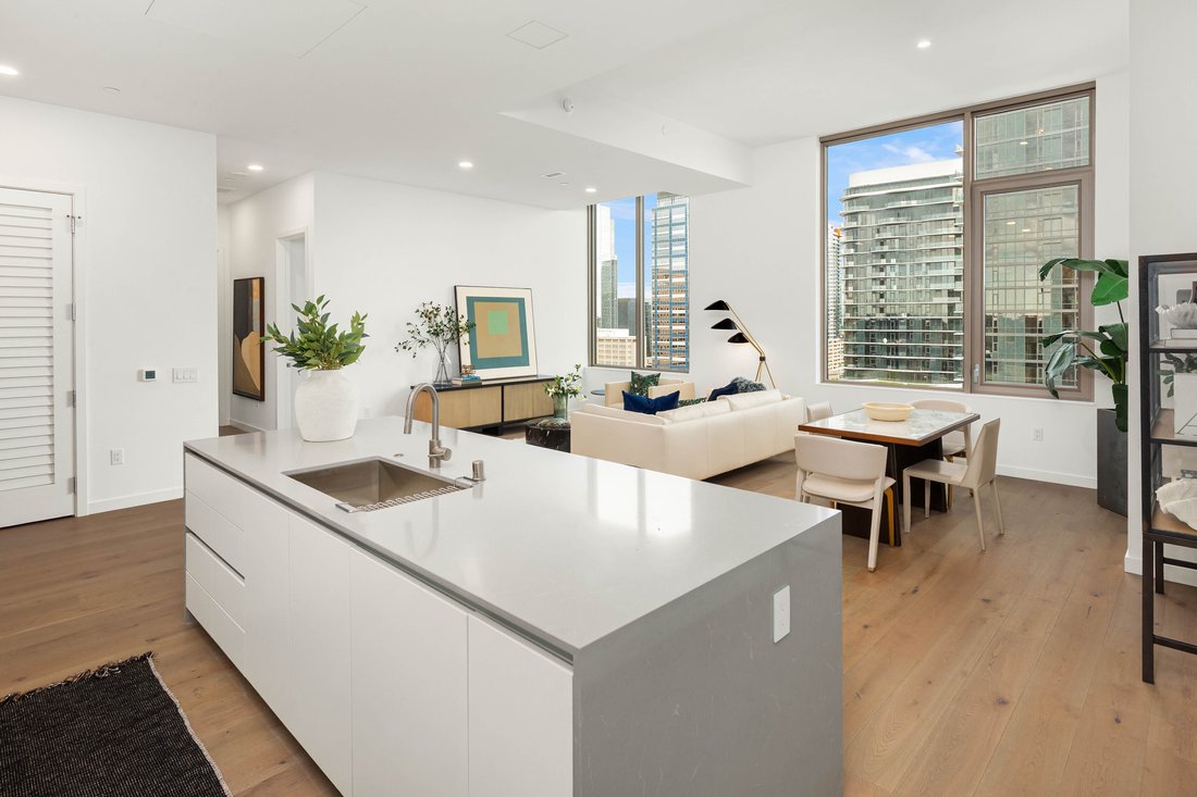 Condo in Bellevue, Washington, United States 5 - 18053816