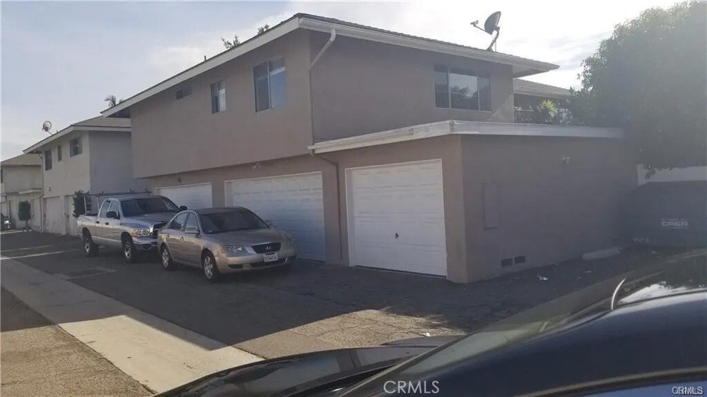 Stanton, California, United States 5 - 18053577
