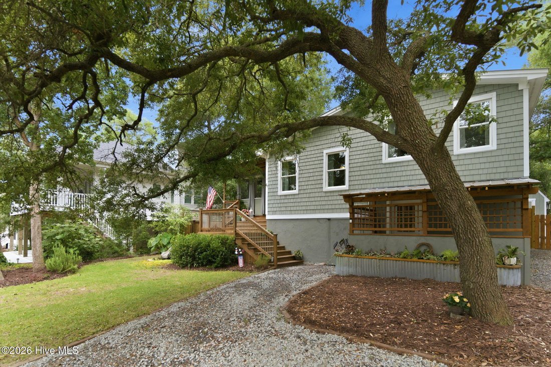 House in Oak Island, North Carolina, United States 1 - 18053636