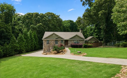 House in Flowery Branch, Georgia, United States 1