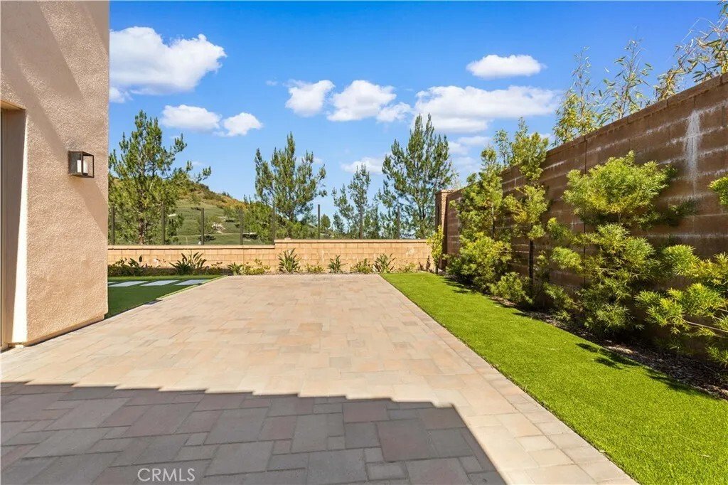 Condo in Irvine, California, United States 3 - 18046791