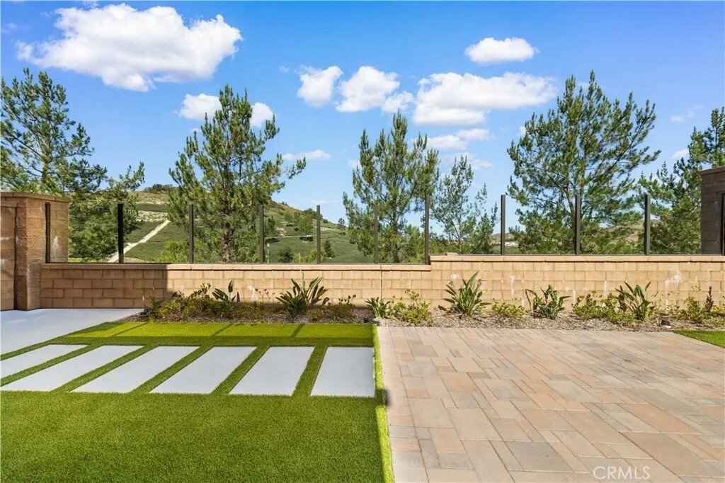 Condo in Irvine, California, United States 2 - 18046791