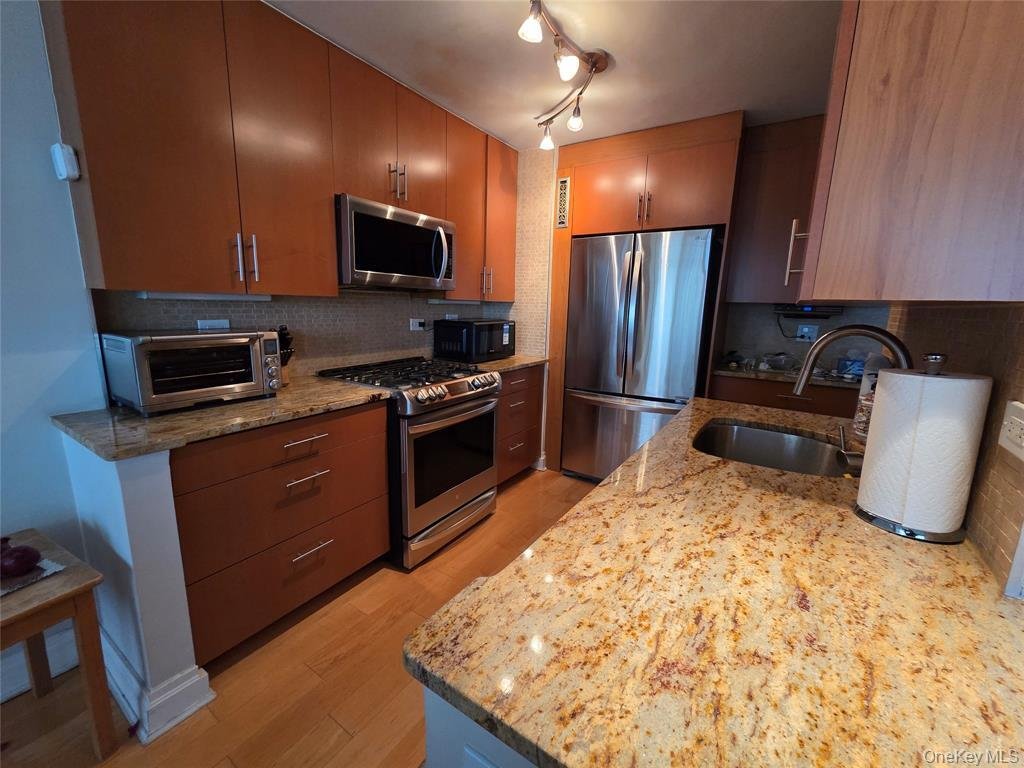 Co Op in New York, New York, United States 3 - 18053771