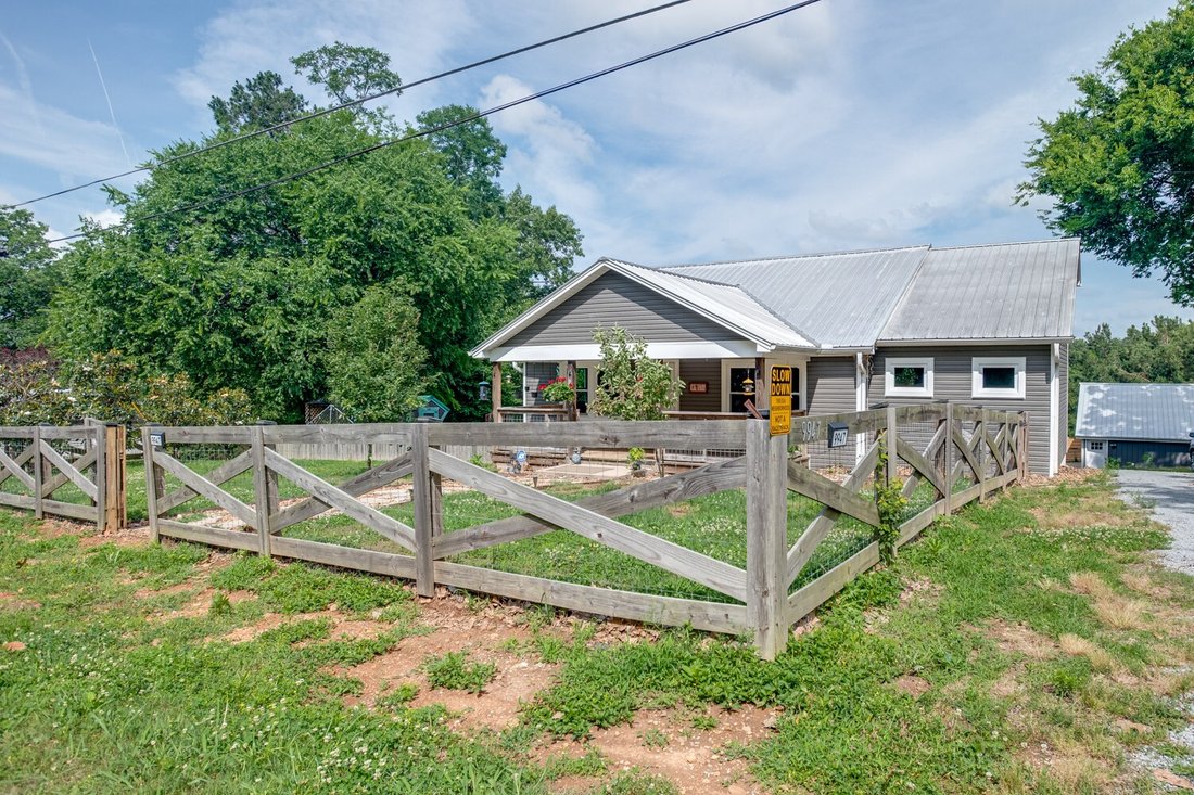House in Bon Aqua, Tennessee, United States 3 - 18053471