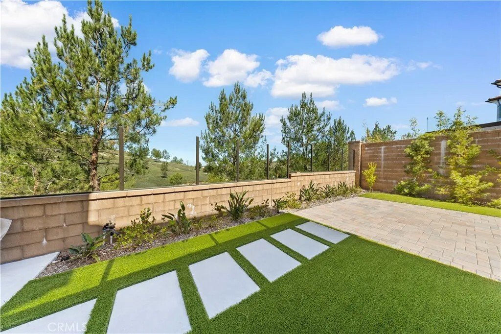 Condo in Irvine, California, United States 4 - 18046791