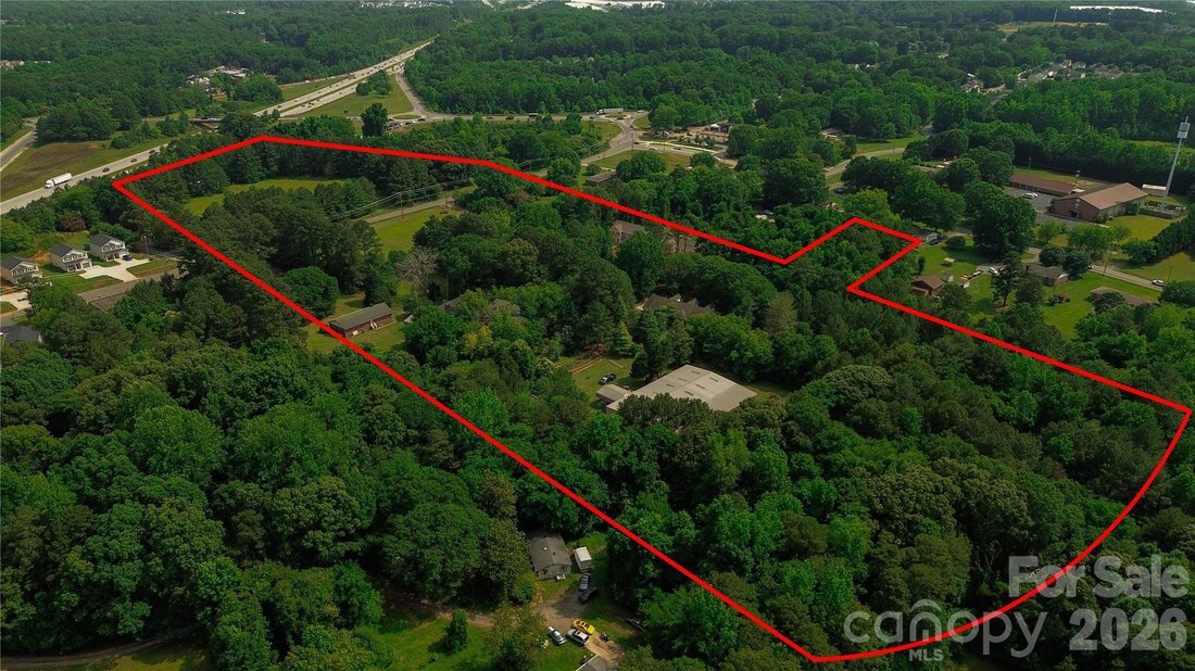 Land in Charlotte, North Carolina, United States 1 - 18053580