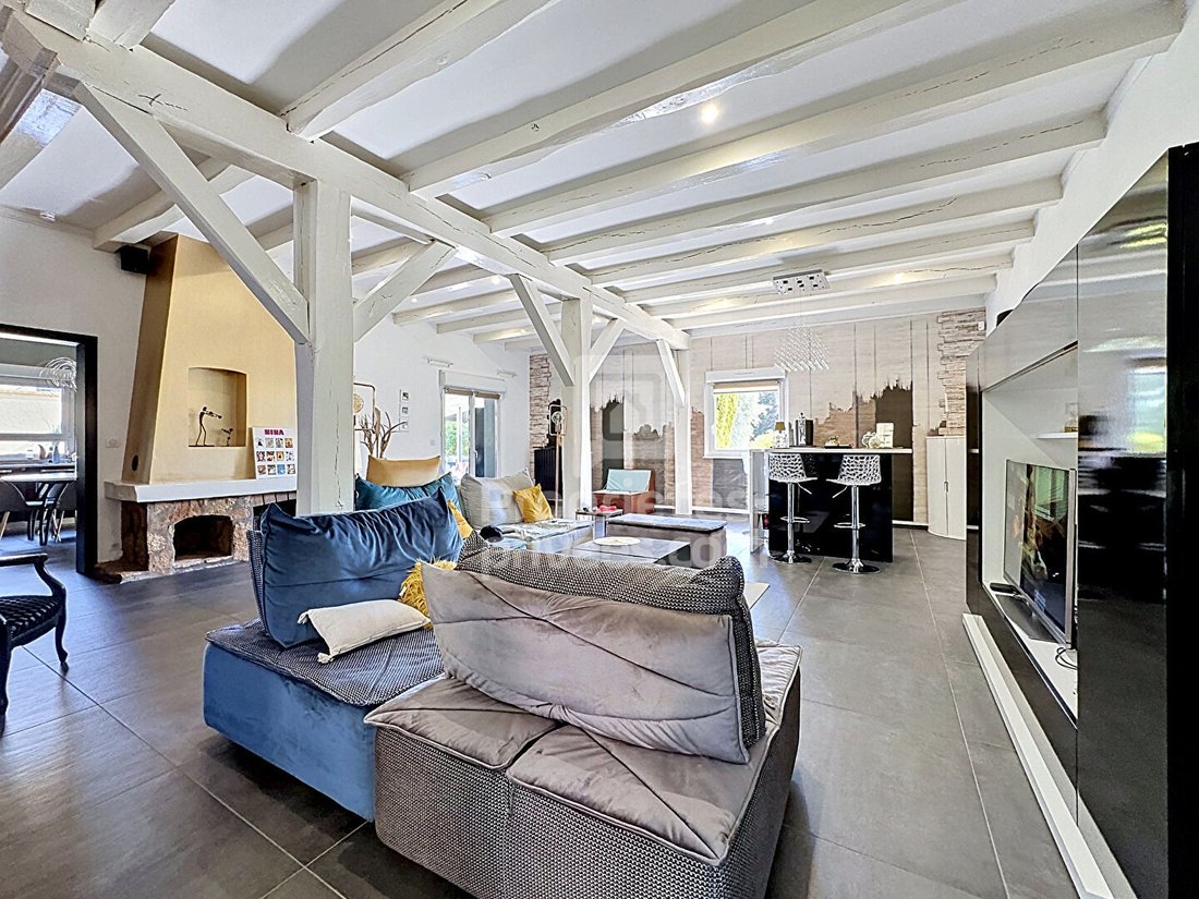 Villa in Routes de Metz Thionville (Ouest), Maizieres-les-Metz, France 2 - 18053758
