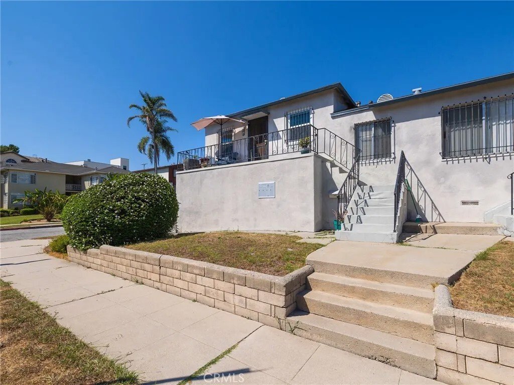 Los Angeles, California, United States 4 - 16959263