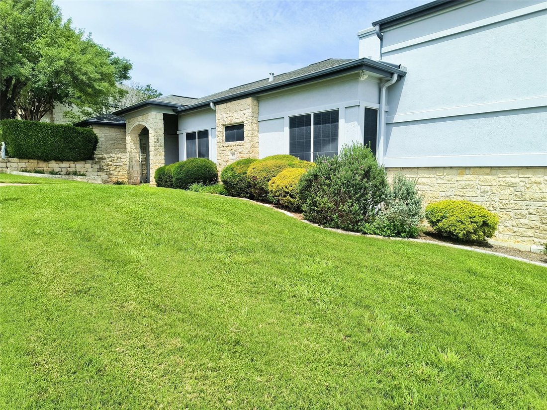 House in The Hills, Texas, United States 4 - 18053536
