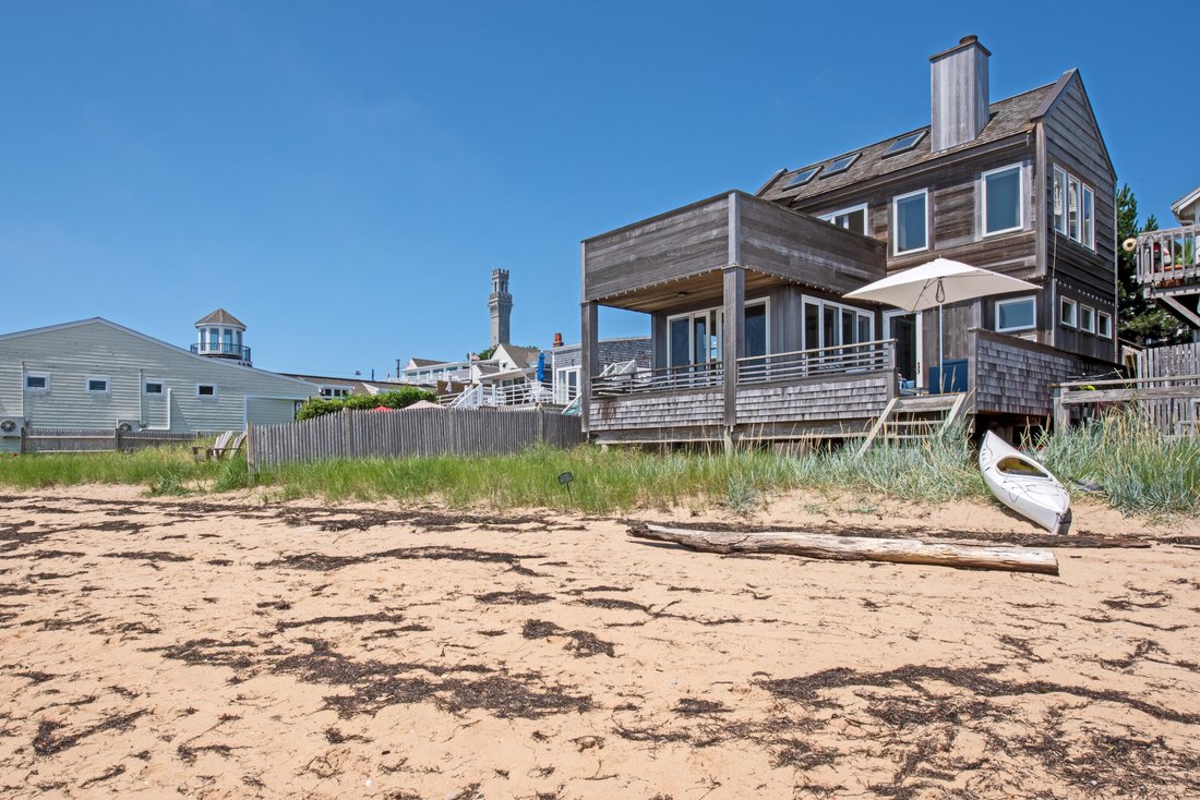 Condo in Provincetown, Massachusetts, United States 2 - 18053809
