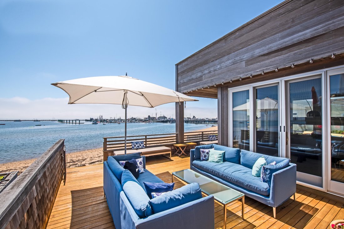 Condo in Provincetown, Massachusetts, United States 1 - 18053809