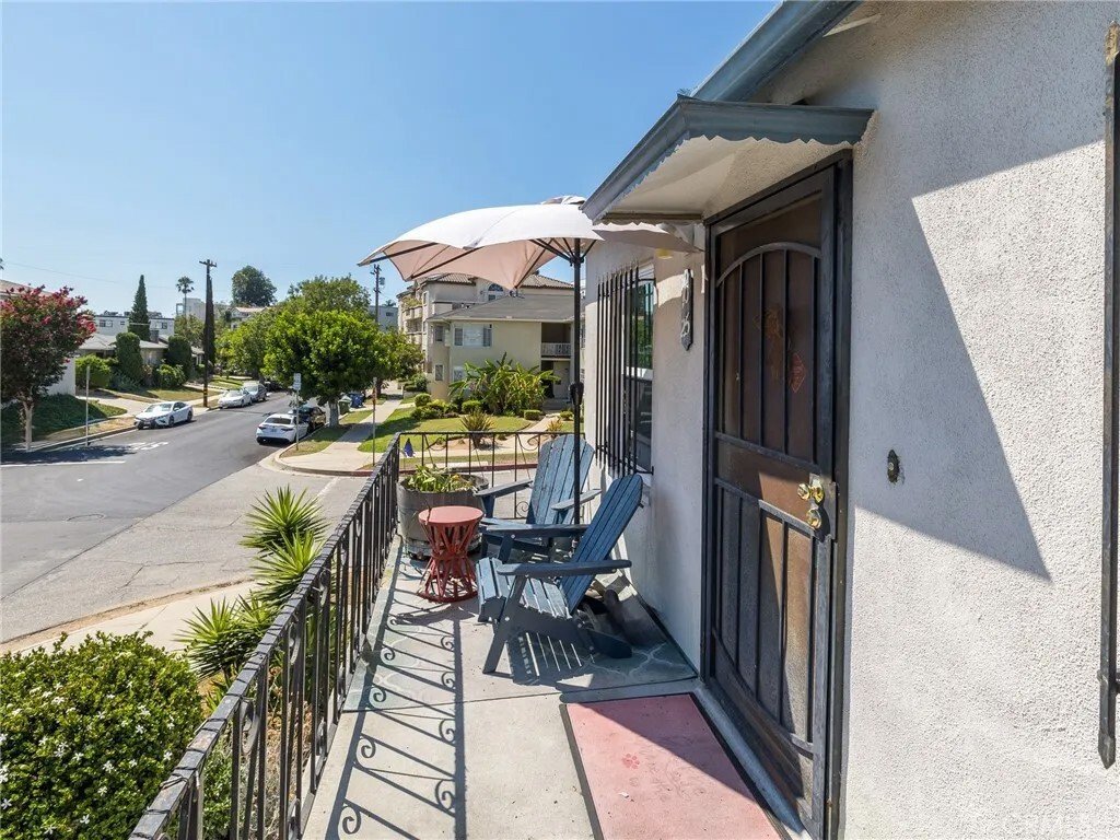 Los Angeles, California, United States 5 - 16959263