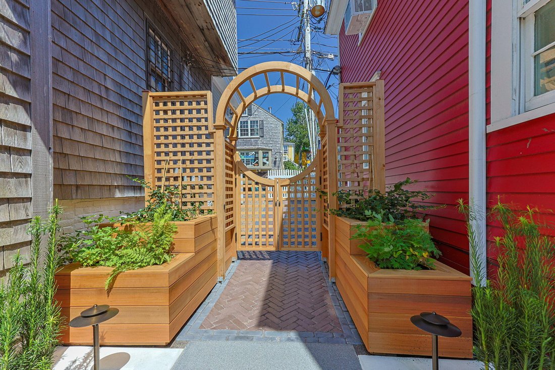 Condo in Provincetown, Massachusetts, United States 3 - 18053812