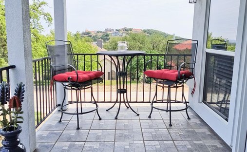 House in The Hills, Texas, United States 1