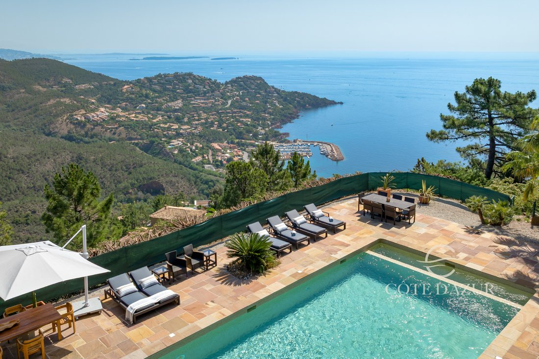House in Théoule-sur-Mer, Provence-Alpes-Côte d'Azur, France 1 - 17781044