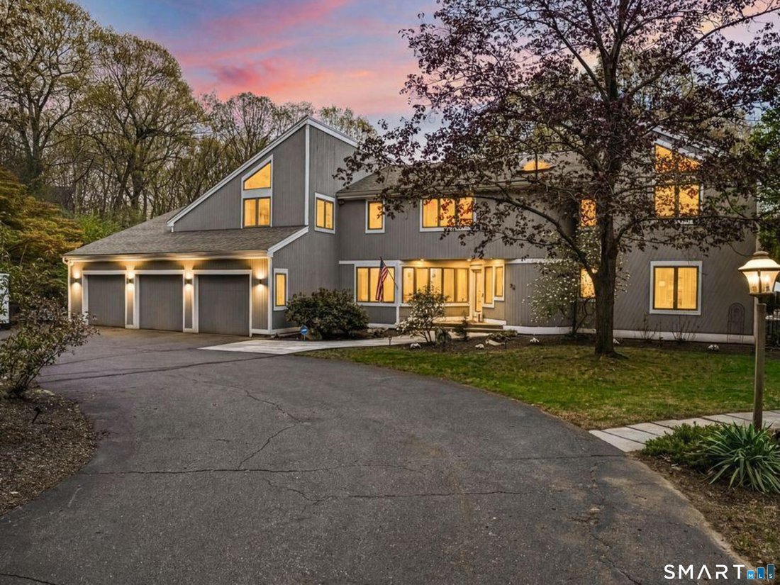 House in Shelton, Connecticut, United States 1 - 17803449
