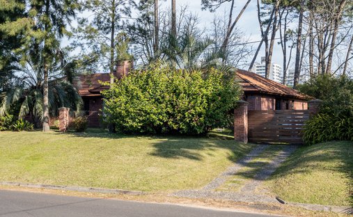 House in Punta del Este, Maldonado Department, Uruguay 1