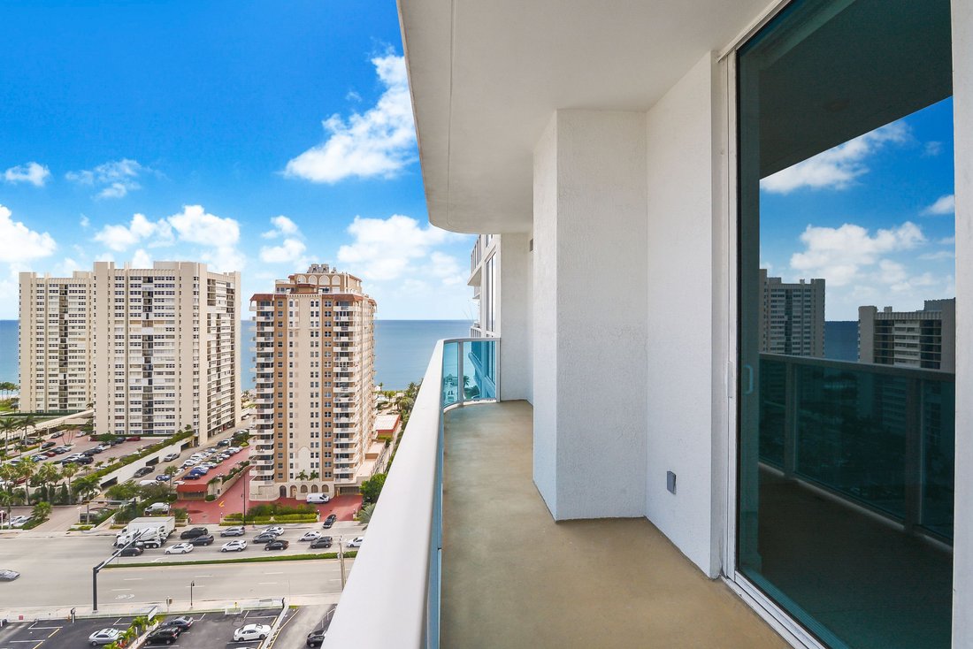 Condo in Hallandale Beach, Florida, United States 5 - 18054036