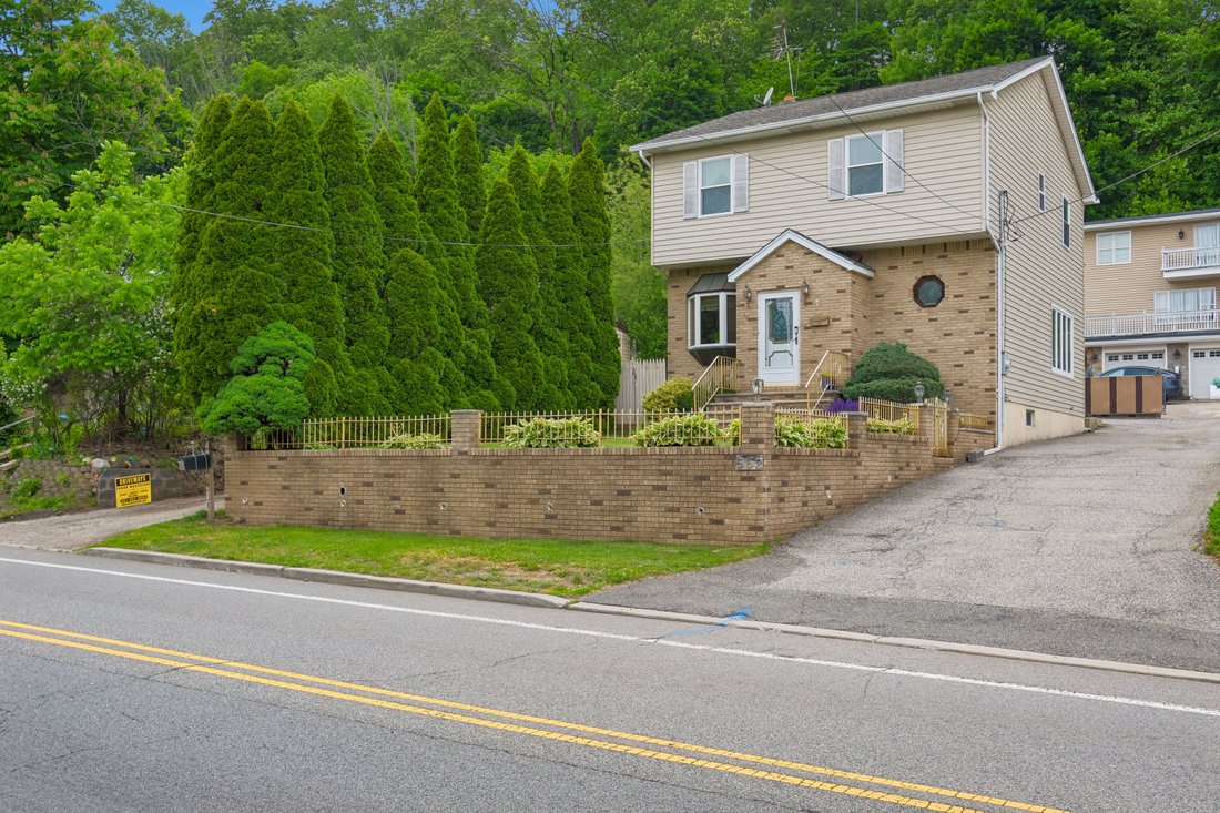 Clifton, New Jersey, United States 5 - 18054043