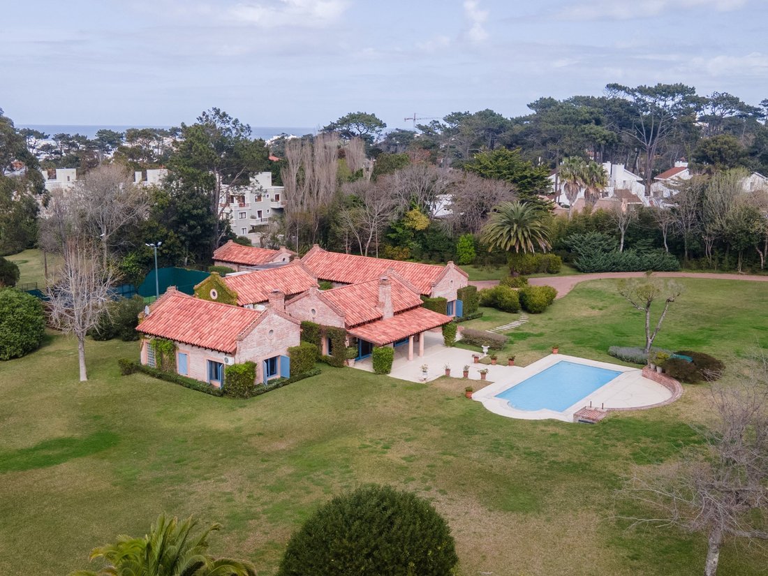 House in Punta del Este, Maldonado Department, Uruguay 4 - 18053947