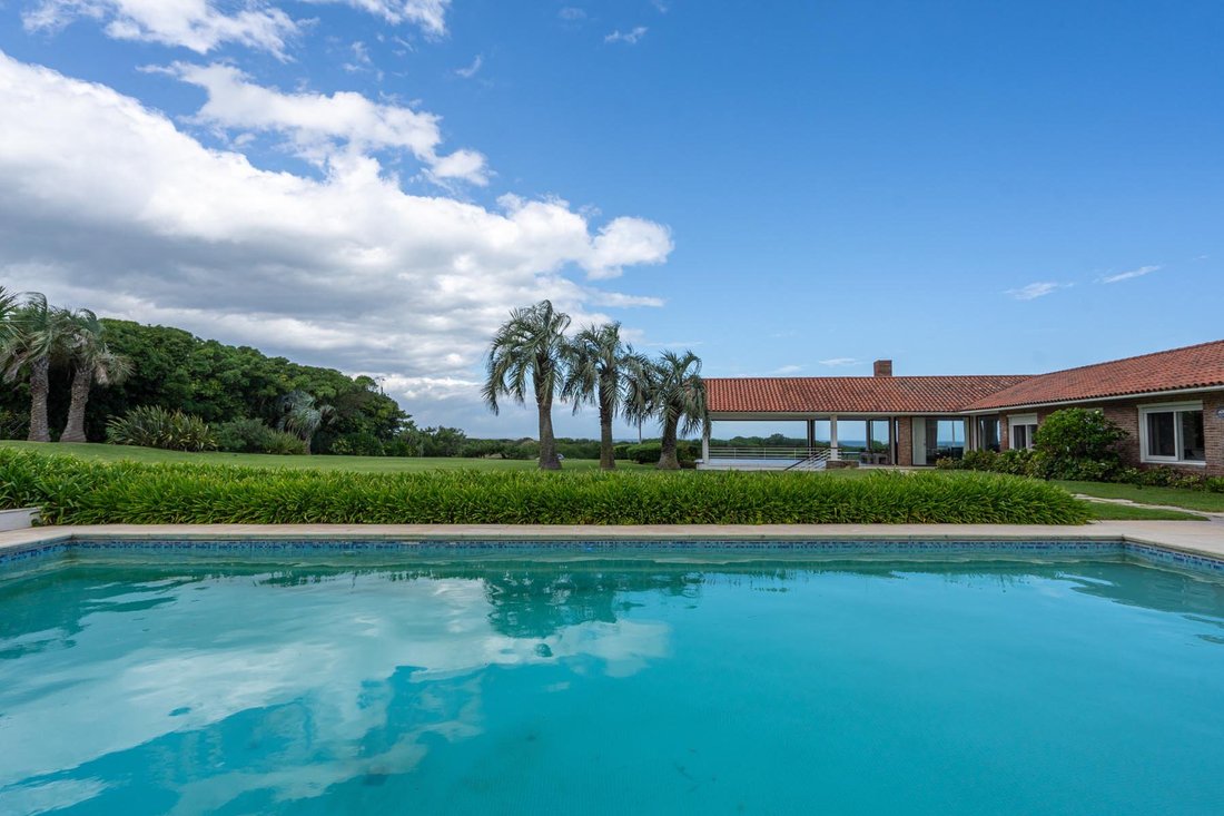 House in Punta del Este, Maldonado Department, Uruguay 1 - 18053939