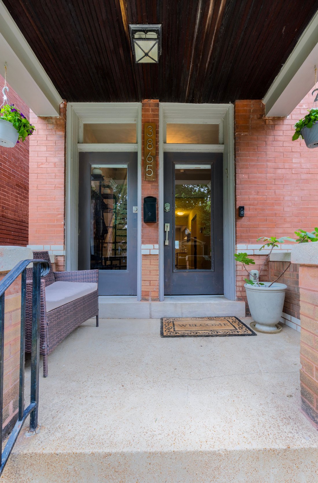 St. Louis, Missouri, United States 3 - 18054045