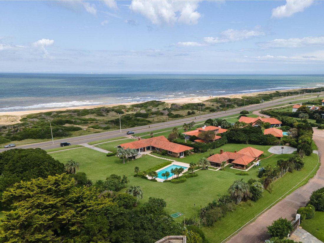 House in Punta del Este, Maldonado Department, Uruguay 2 - 18053939
