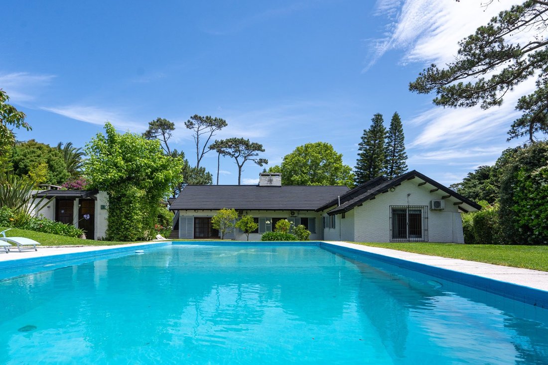 House in Punta del Este, Maldonado Department, Uruguay 2 - 18053961
